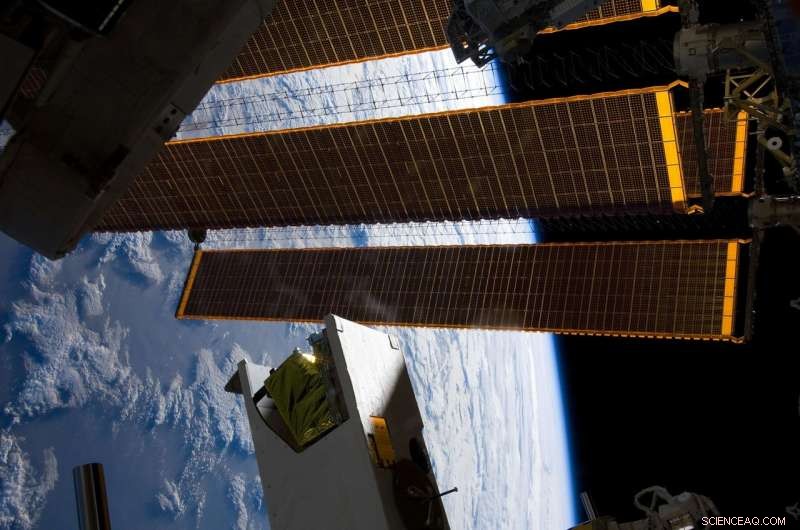 HICO s Enduring Impact: Advancing Coastal Research with Hyperspectral Imaging