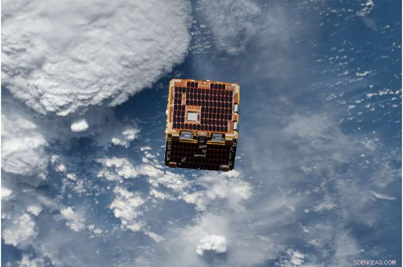 Small Satellite Shows Promising Approach to Mitigating Space Debris
