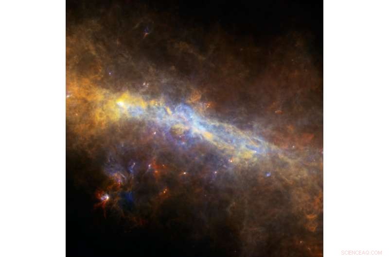 Herschel Space Observatory Captures Stunning Infrared View of the Milky Way s Galactic Center