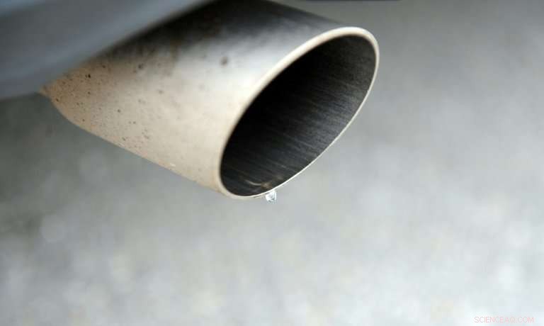 Daimler and Volkswagen to Recall Thousands More Vehicles Amid Emissions Scandal, Report Reveals