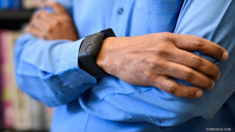 Wearable Devices Enable Real-Time Illness Detection