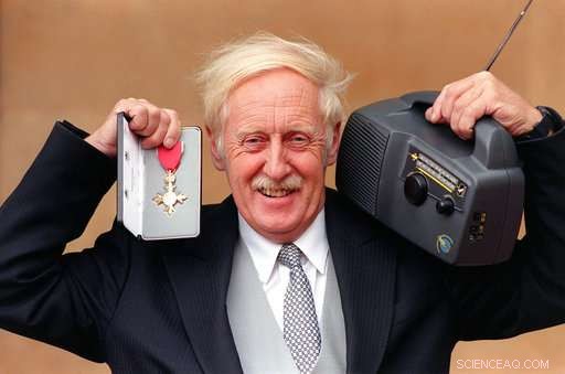 Inventor Trevor Baylis, Creator of the Wind-Up Radio, Dies at 80