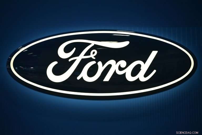 Ford Recalls 1.38M Fusion and Lincoln MKZ Sedans Due to Steering Wheel Bolt Issues