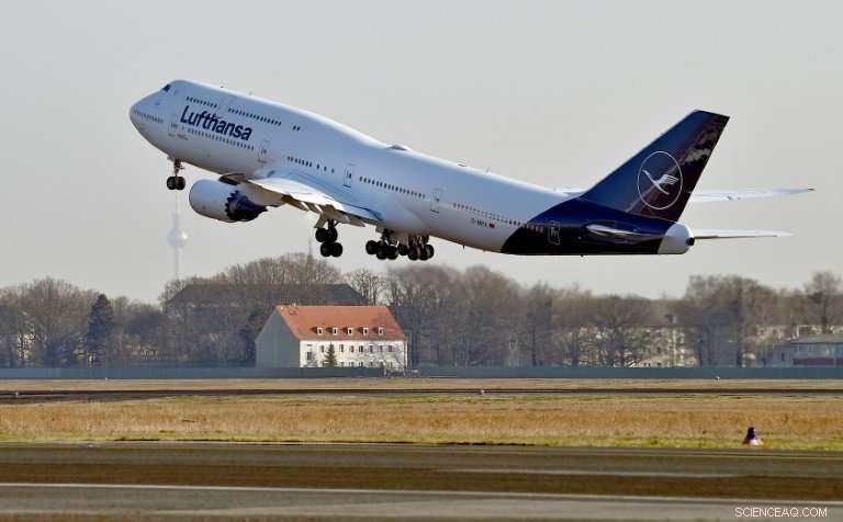 Lufthansa Achieves Record Profits in 2017, Strengthening Its Market Position