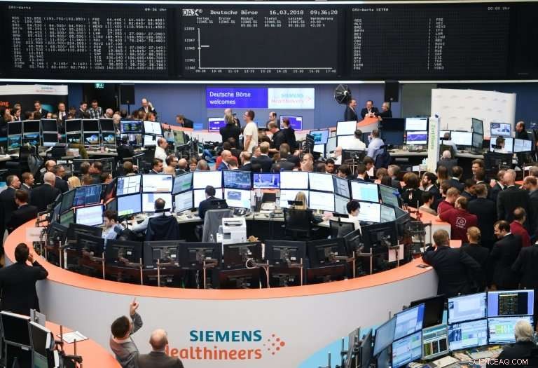 Siemens Healthineers Shares Surge on Frankfurt Debut, Raising €4.2B