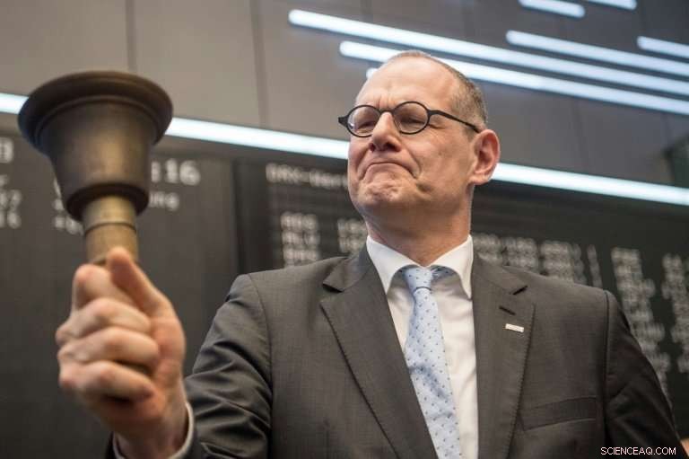 Siemens Healthineers Shares Surge on Frankfurt Debut, Raising €4.2B