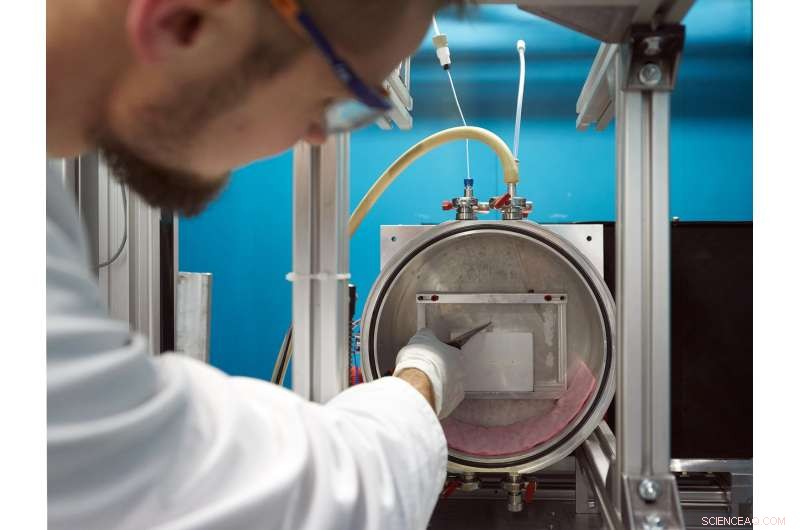 Speeding Up Lithium‑Ion Cell Filling: Vacuum Technique Cuts Time