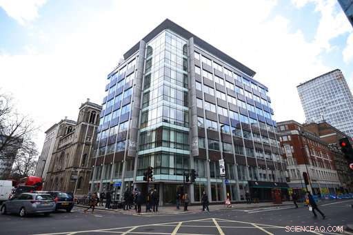 Facebook CEO Zuckerberg Confirms Mistakes, Declares No Apology