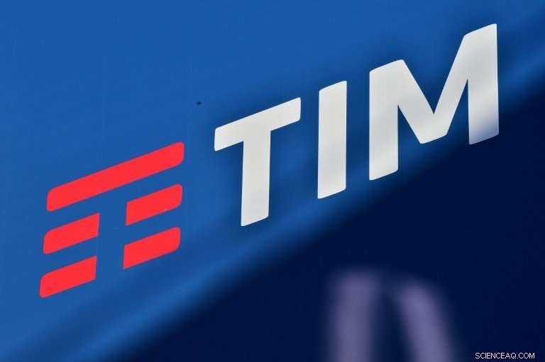 Telecom Italia Board Resigns, Setting Stage for Control Battle