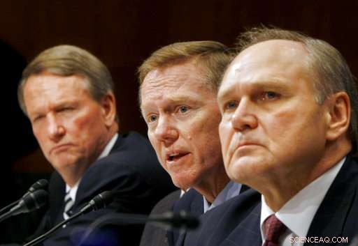 How Mark Zuckerberg Can Survive Congress: Expert Tips for a Smooth Testimony