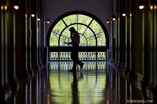 US Investigates Suspected Cellphone Surveillance Devices in Washington, D.C.