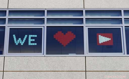 Three Injured in Shooting at YouTube HQ; Suspect Held Grudges Against the Company