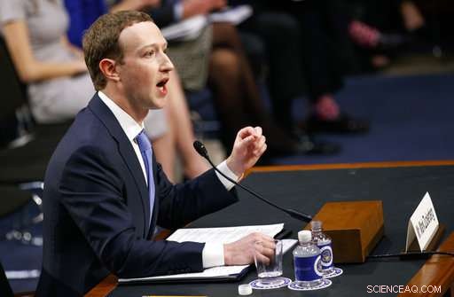 Facebook CEO Zuckerberg Issues Apology Over Privacy Failures