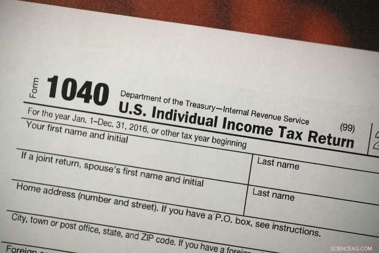 Tax Filing Delay: Americans Receive an Extra Day After System Glitch