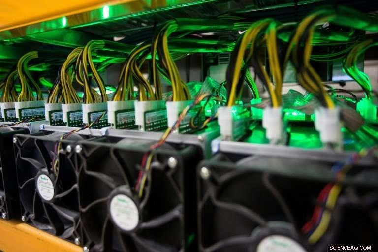 Quebec Cautiously Monitors Bitcoin Mining Boom