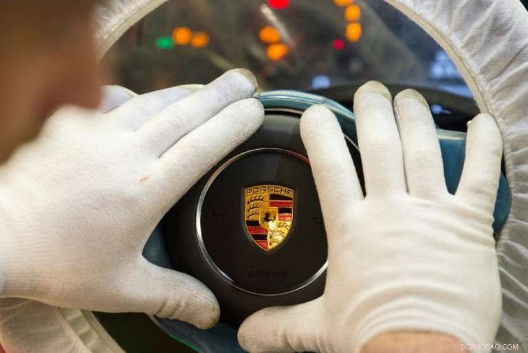 German Police Raid Porsche Offices in Investigation of Diesel Emissions Fraud