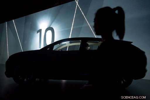 China Auto Show Highlights Industry’s Drive Toward Electric Vehicles