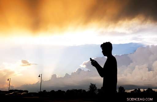 US Survey Finds Facebook Usage is Becoming a Daily Habit for Many Online Americans