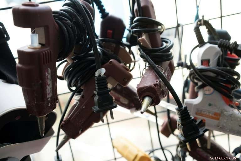 China’s Makers Overcome Mistrust in the High-Tech Community