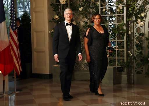 Trump Hosts Apple CEO Tim Cook for Trade Discussion at the White House