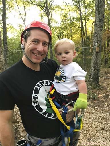 Balancing Privacy and Advertising: How Businesses Navigate Facebook