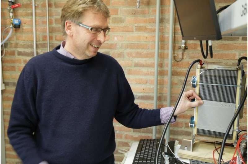 Proven Grid Solution Boosts Fuel Cell Efficiency by 30%