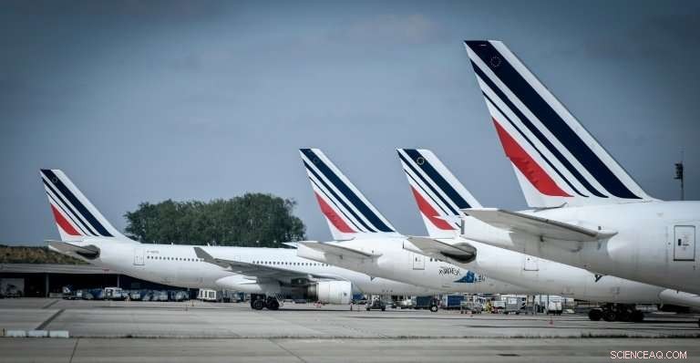Air France Pilot Unions Plan Four-Day Strike in May Over Pay Dispute