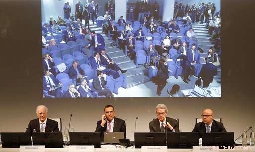 US Hedge Fund Gains Control of Telecom Italia, Ousting Vivendi