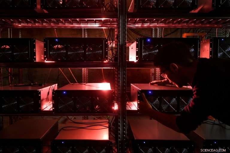 Banks Aim to Avoid Being the Weakest Link in the Blockchain Revolution