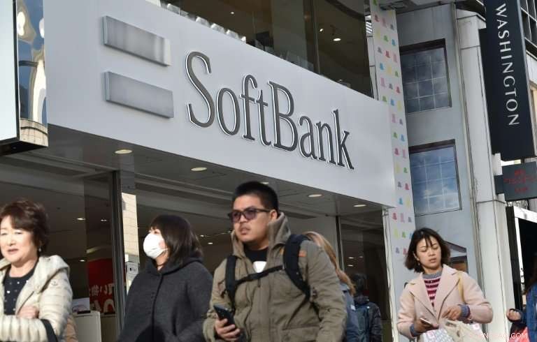 SoftBank Announces Record-High Annual Operating Profit
