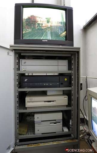 Berlin Volunteers Restore Historic Train Simulator