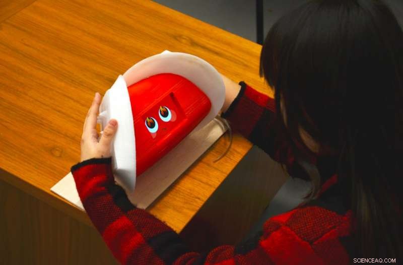 Robotic Skin with Goosebumps and Spikes: A New Way to Express Emotion