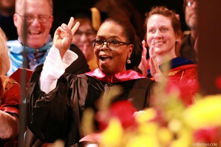Oprah Winfrey to Produce Original Series for Apple’s New Streaming Platform