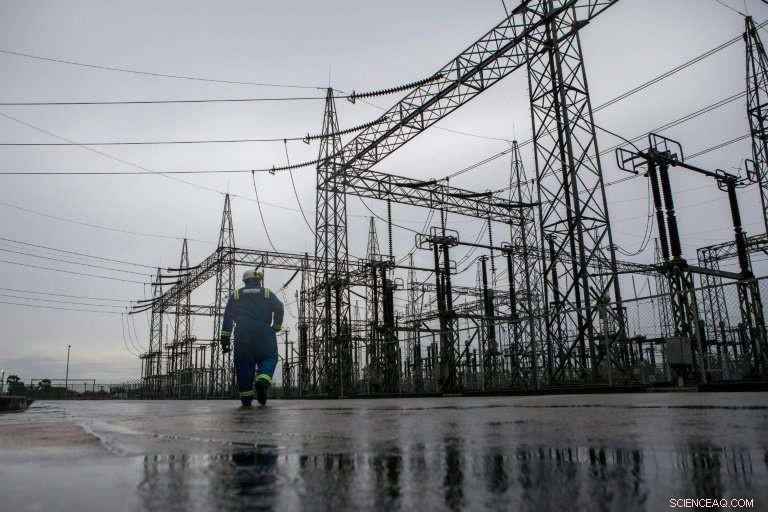 Nigeria Faces Grid Crisis as Six Power Plants Shut Down