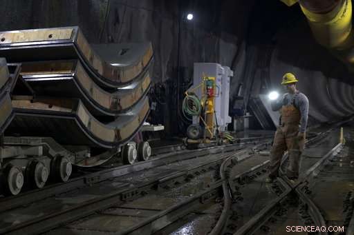 Repairing a Massive NYC Plumbing Leak 55 Stories Beneath the Hudson River