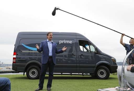 Amazon Adds Delivery Vans to Expand Shipping Reach