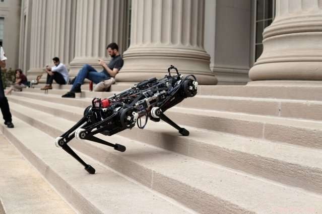 MIT’s Cheetah 3 Robot Climbs Debris‑Laden Stairs While Operating Blindly