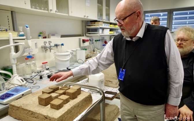 Innovative Peat Composite Enables 3D-Printed Homes
