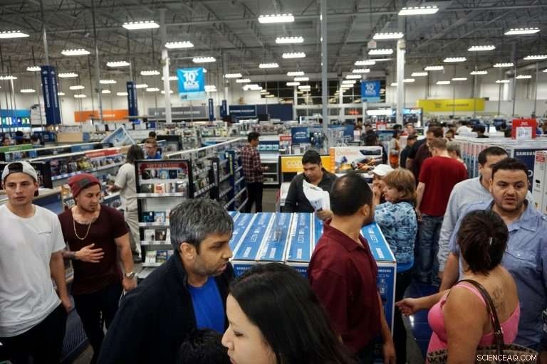 Manufacturers Report Delays and Price Hikes Amid Trade Tensions, Survey Finds