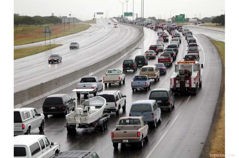 How Your Social Network Can Save You During Natural Disasters