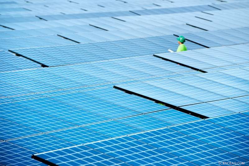 Four Proven Ways to Seamlessly Integrate Microgrids into the Electric Grid