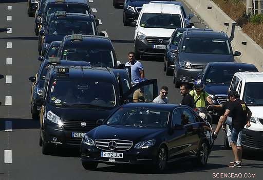 Barcelona Taxi Strike Continues: Tourists Face Delays