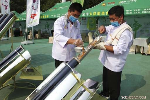 Solar Cooking Event Targets Traditional Chefs While Cutting Carbon Footprint