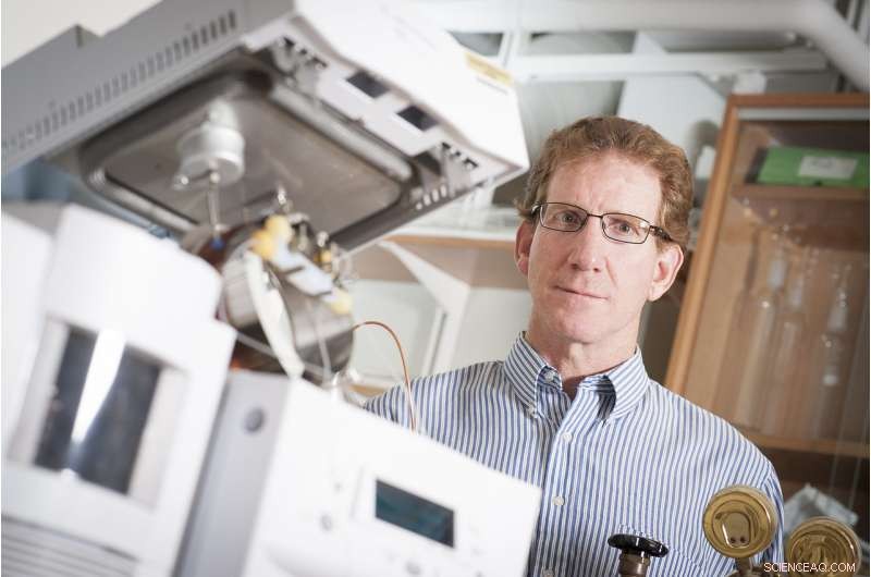 Purdue Scientists Pioneer Chlorine‑Ultraviolet Technique for Water Detoxification