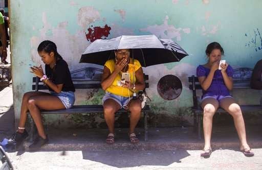 Cuba Tests Mobile Internet, Offering Citizens Early Access