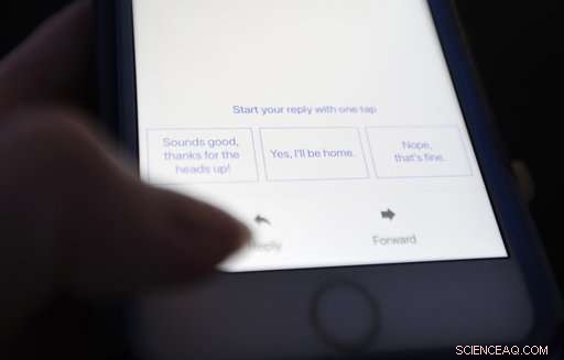 Gmail’s AI Reply Suggestions: Convenience Meets Privacy Concerns
