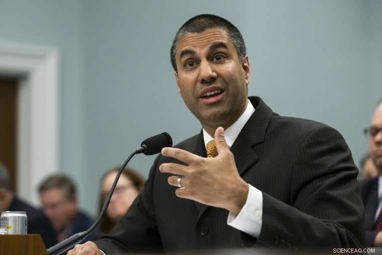 US Regulator Urges Greater Transparency from Silicon Valley Tech Giants