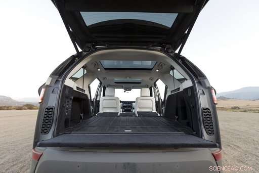 Edmunds Spotlights Latest Automotive Safety & Tech Innovations