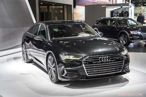 Edmunds Spotlights Latest Automotive Safety & Tech Innovations