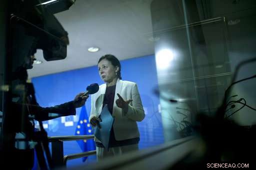 EU Consumer Commissioner Urges Facebook to Address Data Concerns